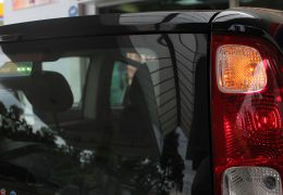 Pesquisa afirma que maioria dos motoristas não dá seta ao mudar de faixa