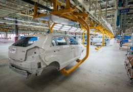 Chery do Brasil passa metade das operações para Caoa