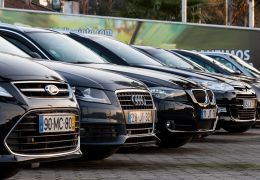 Carros com 4 a 8 anos estão entre os mais financiados no mês passado