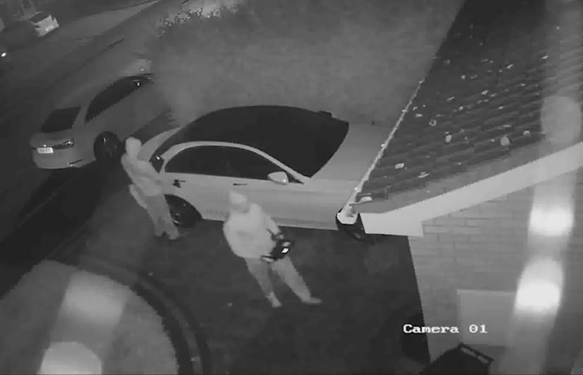 Vídeo flagra “hackers” furtando carro no Reino Unido