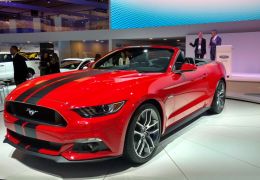 Ford Mustang estreia oficialmente no mercado brasileiro