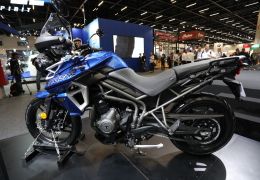 Nova Triumph Tiger 800 começará a ser vendida em junho no Brasil