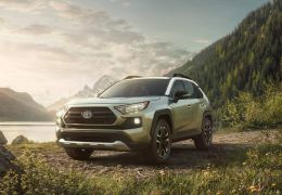 Toyota revela novo RAV4 com mecânica mais moderna