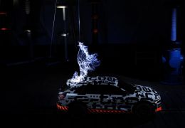 Audi apresenta SUV elétrico com autonomia de 400 km