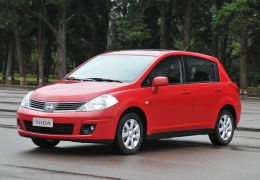 Nissan completa recall de airbags defeituosos do Tiida no Brasil