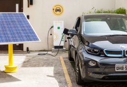 Venda de elétricos e híbridos cresce 65% no Brasil