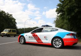 Polícia de Luxemburgo anuncia compra de Teslas para patrulhas