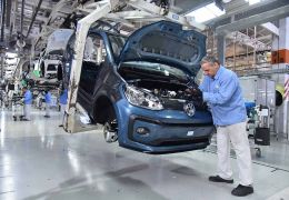 Volkswagen anuncia férias coletivas para fábrica de Taubaté (SP)
