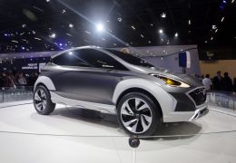 Hyundai antecipa futuro HB20 com Saga EV