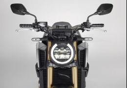 Honda lança moto CB 650R no Brasil