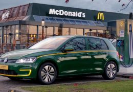 Volkswagen lança Golf em parceria com McDonalds
