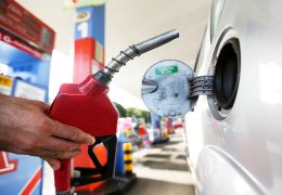 Gasolina tem menor preço médio nas bombas desde janeiro de 2018