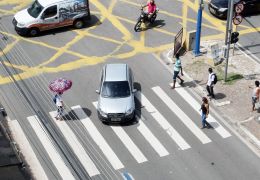 Multas para pedestres e ciclistas são revogadas
