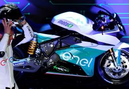 Frota de motos elétricas é destruída em incêndio na Espanha