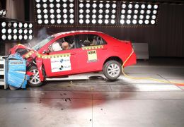 Fiat Argo e Cronos levam apenas 3 estrelas em teste de colisão