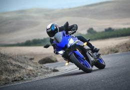 Moto Yamaha YZF-R3 ganha nova versão no Brasil