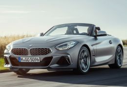 BMW lança versão de 340 cavalos do Z4