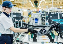 Toyota vai investir R$ 1 bilhão no Brasil para produzir novo carro