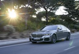 BMW anuncia Série 7 com cara nova e versão híbrida plug-in