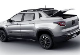 Fiat Toro ganha versão com capota marítima rígida
