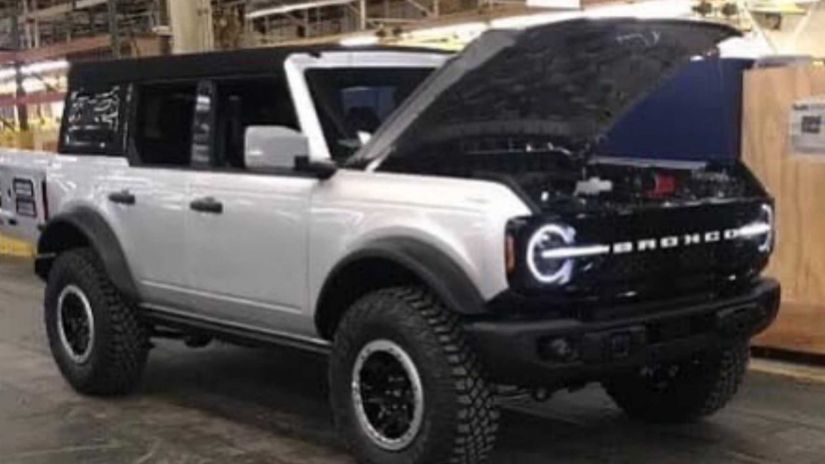 Novo Ford Bronco aparece em fotos vazadas na internet