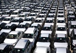 Venda de veículos cai 22% no Brasil em março