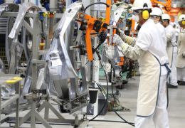 Honda e Mercedes anunciam suspensão de contrato de trabalhadores por 60 dias no Brasil