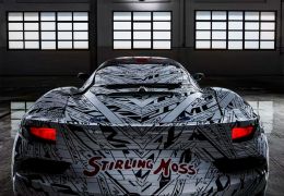 Maserati mostra protótipo em homenagem a Stirling Moss