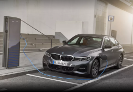 BMW lança novo Série 3 híbrido no Brasil