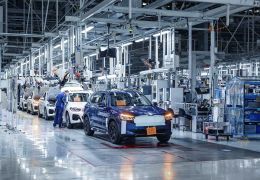 BMW coloca em pré-produção novo SUV Elétrico iX3