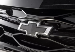 Chevrolet confirma Onix Plus Midnight para o mercado brasileiro