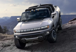 Hummer apresenta jipe elétrico que consegue andar de lado e possui mais de 1000 cv