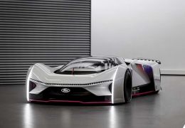 Ford cria carro de corrida em parceria com atletas de eSports
