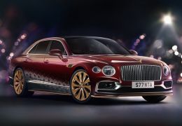 Bentley anuncia edição especial de natal do Flying Spur V8 Reindeer Eight