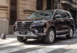 Toyota SW4 vai ganhar nova geração em 2022