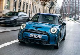 Mini Cooper elétrico ganha nova versão no Brasil