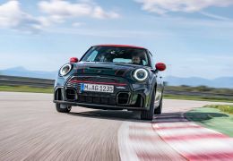 Mini John Cooper Works 2022 é lançado em pré-venda no Brasil
