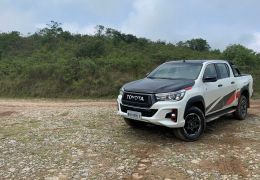 Toyota Hilux GR Sport 2022 será lançado até o final do ano