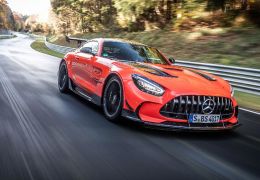 Mercedes lança AMG GT Black Series no Brasil