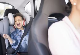 Crianças no carro: Confira dicas de segurança para a volta às aulas!