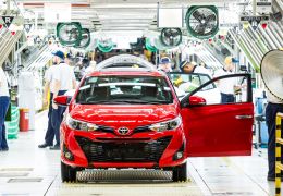 Fabricantes de veículos registram pior mês de agosto desde 2003