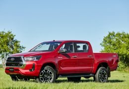 Toyota Hilux 2022 será vendida no Brasil apenas na sua versão a diesel