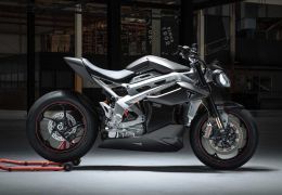 Triumph apresenta moto conceito funcional TE-1