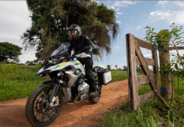 BMW oferece descontos em modelos de motos nas concessionárias brasileiras