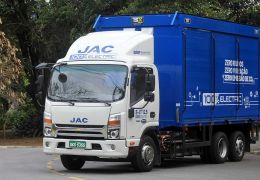JAC lança novo modelo de caminhão elétrico no Brasil