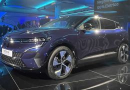 Novo carro elétrico Renault Megane E-Tech é apresentado no Brasil
