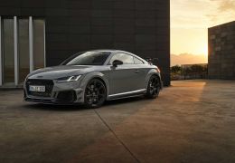 Audi apresenta edição comemorativa TT RS Iconic Edition