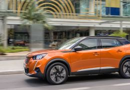 Peugeot e-2008 2023 é lançado no Brasil por R$ 259.990