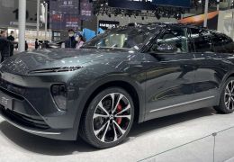 NIO apresenta versão reestilizada do SUV elétrico ES8