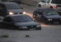 5 dicas para proteger os carros durante temporais